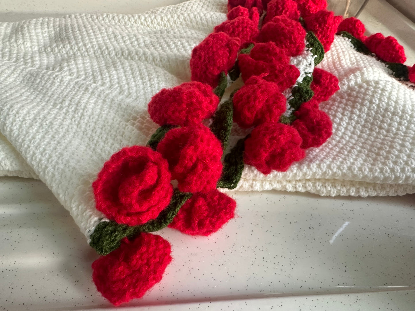 WrapTheLove Finished Flower Bouquet Blanket, Handmade Crochet Rose Bouquet Blanket, Soft Knitted Throw Blanket, Romantic Gift for Birthday, Wedding, Valentine's Day, Mother's Day, Christmas for mum, daughter, girls, and sisters, friends