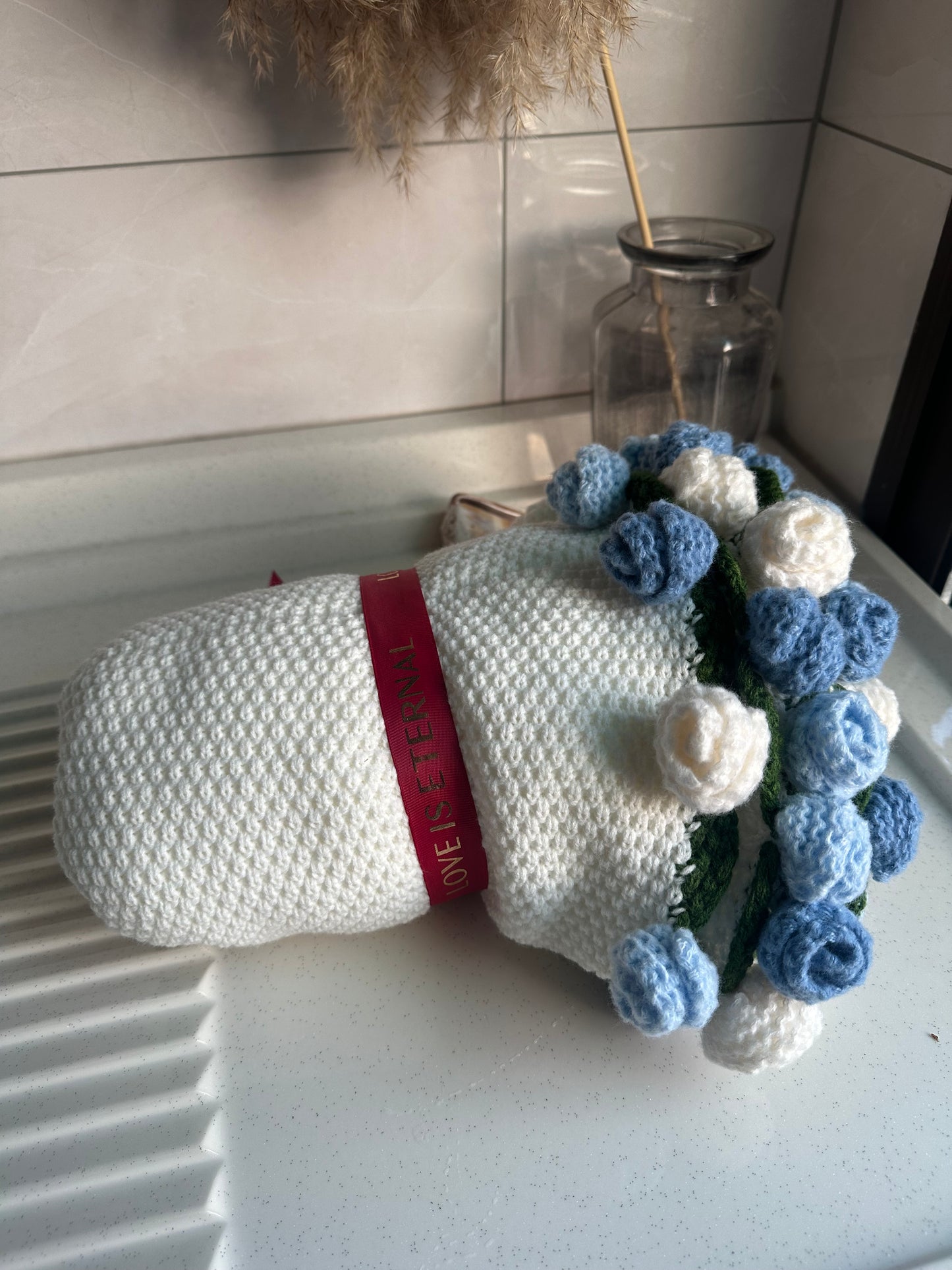 WrapTheLove Finished Flower Bouquet Blanket, Handmade Crochet Rose Bouquet Blanket, Soft Knitted Throw Blanket, Romantic Gift for Birthday, Wedding, Valentine's Day, Mother's Day, Christmas for mum, daughter, girls, and sisters, friends