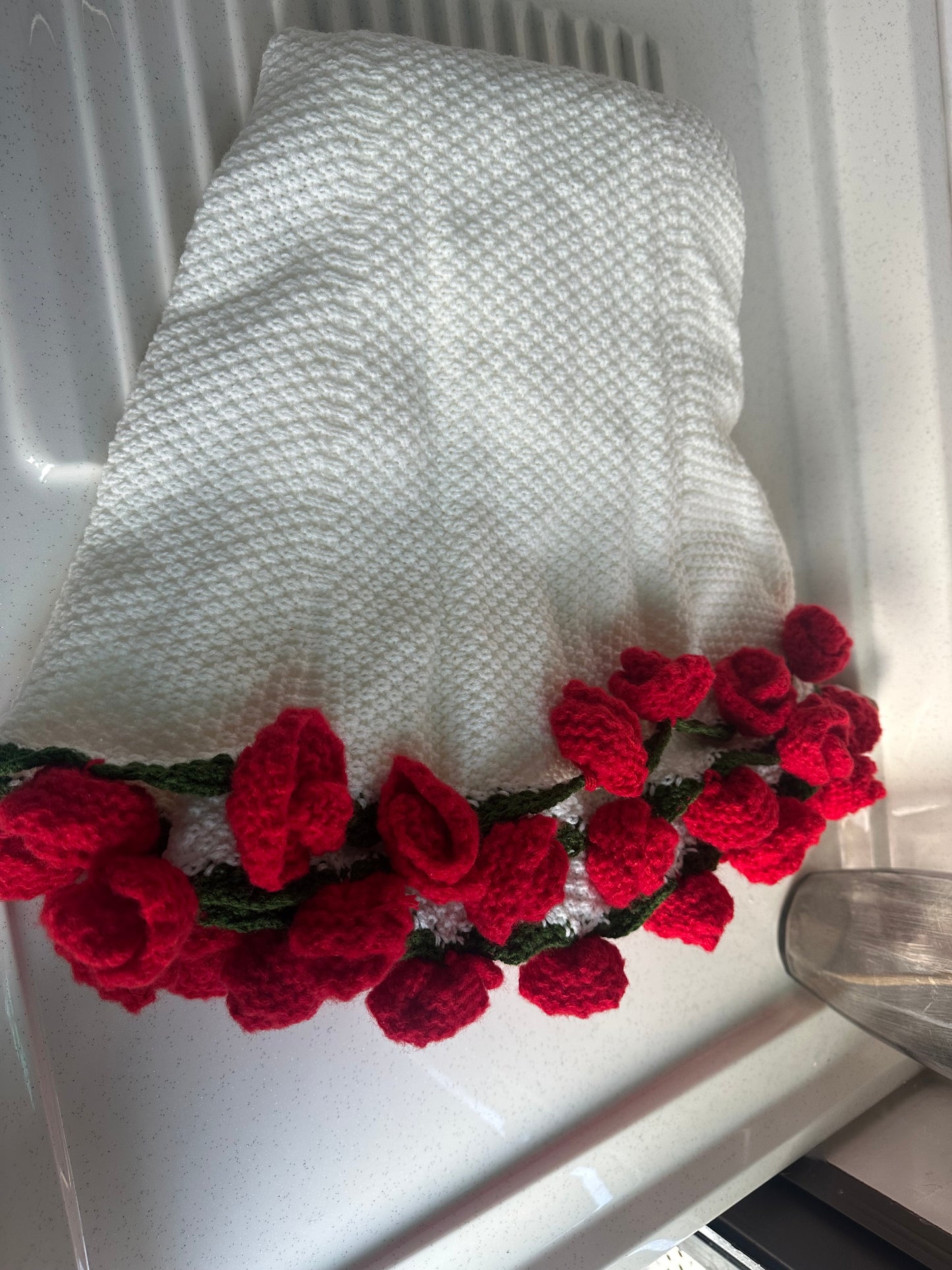 WrapTheLove Finished Flower Bouquet Blanket, Handmade Crochet Rose Bouquet Blanket, Soft Knitted Throw Blanket, Romantic Gift for Birthday, Wedding, Valentine's Day, Mother's Day, Christmas for mum, daughter, girls, and sisters, friends