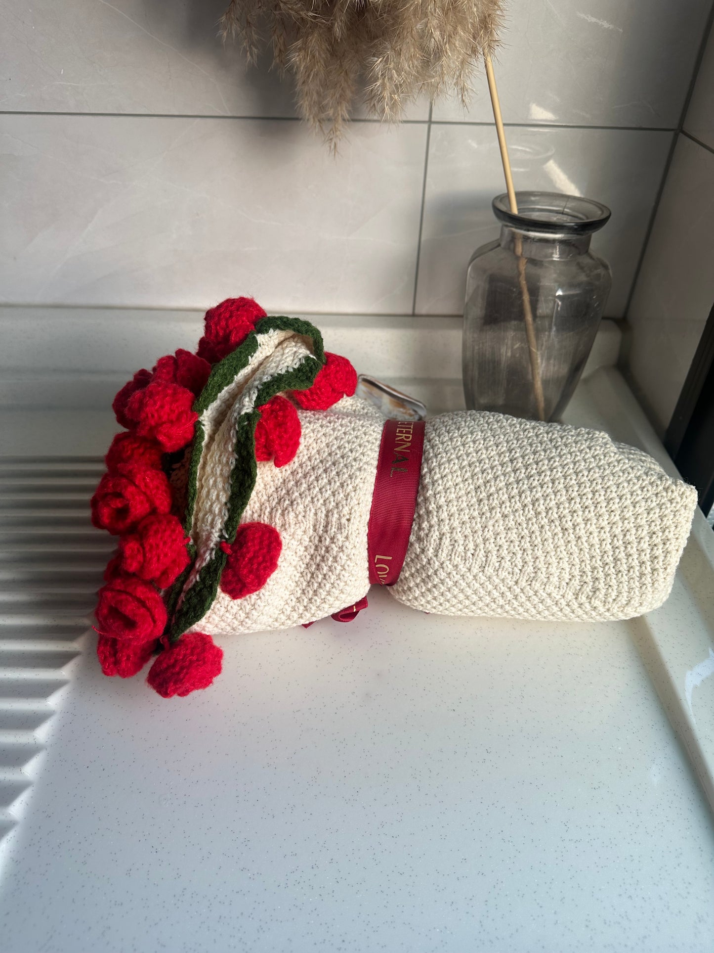 WrapTheLove Finished Flower Bouquet Blanket, Handmade Crochet Rose Bouquet Blanket, Soft Knitted Throw Blanket, Romantic Gift for Birthday, Wedding, Valentine's Day, Mother's Day, Christmas for mum, daughter, girls, and sisters, friends