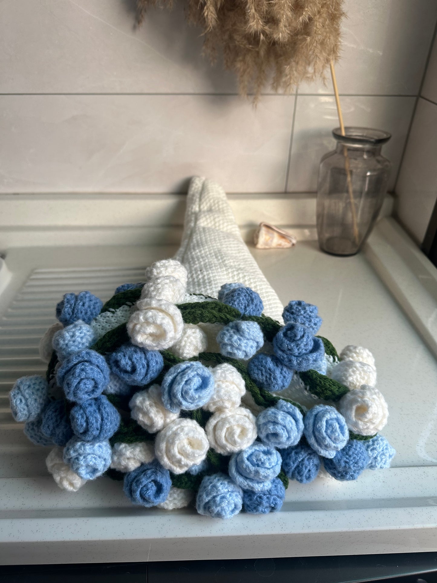 WrapTheLove Finished Flower Bouquet Blanket, Handmade Crochet Rose Bouquet Blanket, Soft Knitted Throw Blanket, Romantic Gift for Birthday, Wedding, Valentine's Day, Mother's Day, Christmas for mum, daughter, girls, and sisters, friends