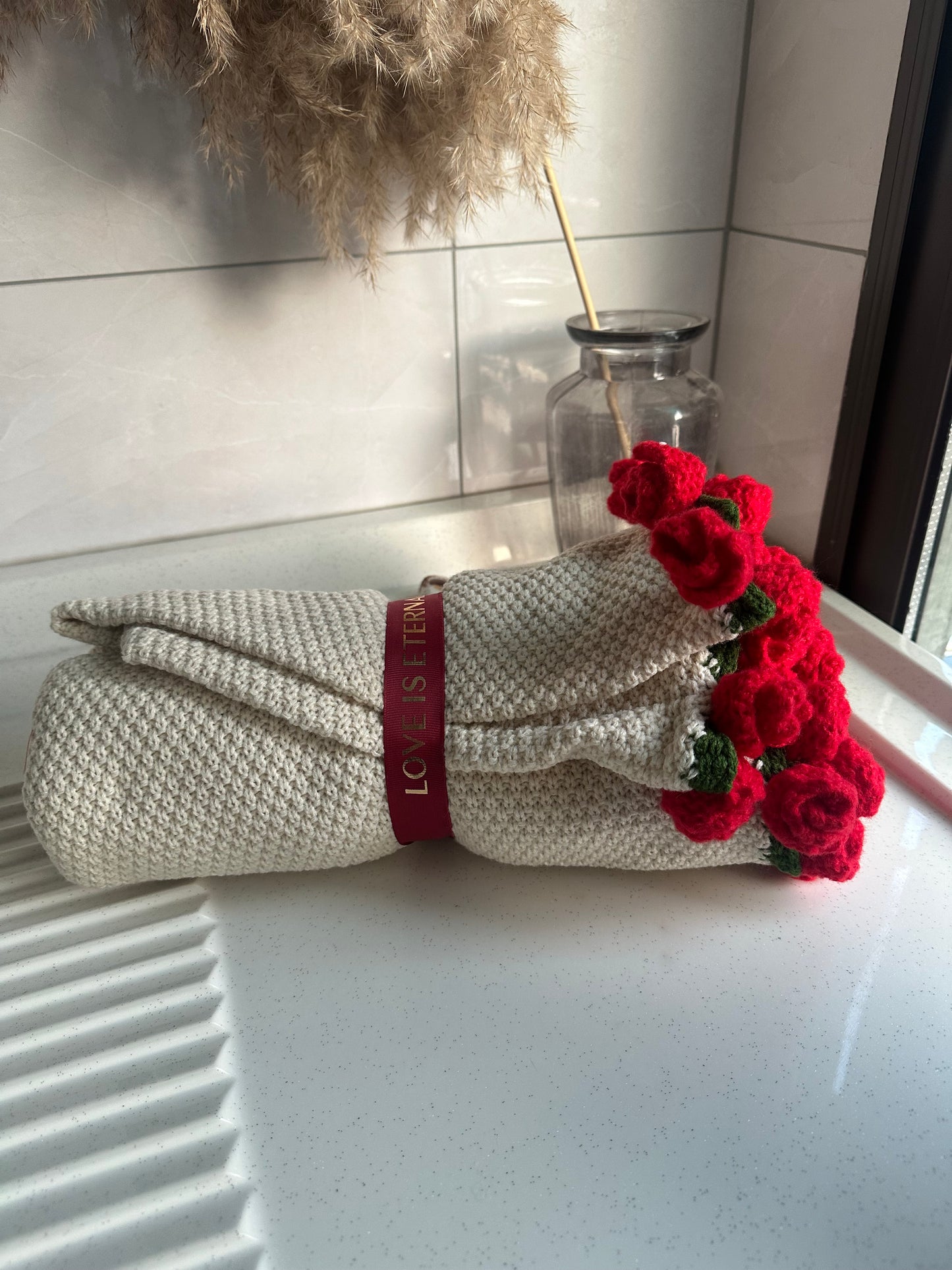 WrapTheLove Finished Flower Bouquet Blanket, Handmade Crochet Rose Bouquet Blanket, Soft Knitted Throw Blanket, Romantic Gift for Birthday, Wedding, Valentine's Day, Mother's Day, Christmas for mum, daughter, girls, and sisters, friends